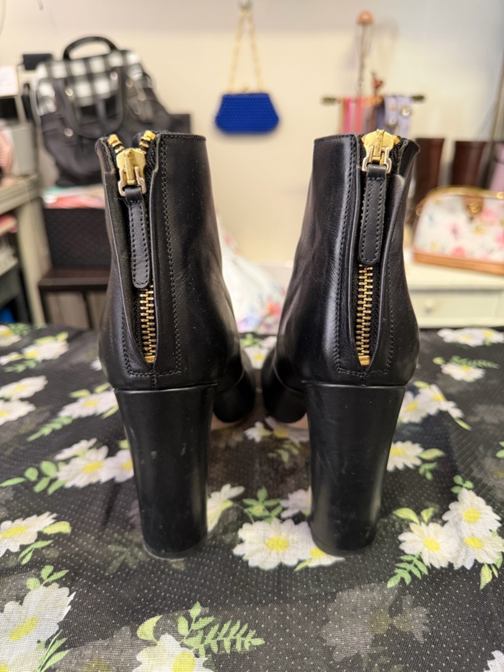 J.Crew Women’s Black Leather Ankle Booties with Block Heel.         Size: 7.5 - Picture 2 of 5